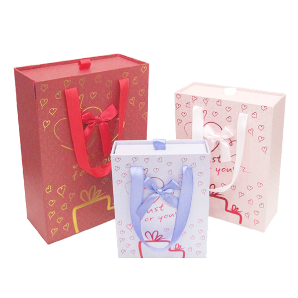 Shoe box with silk handle 31141