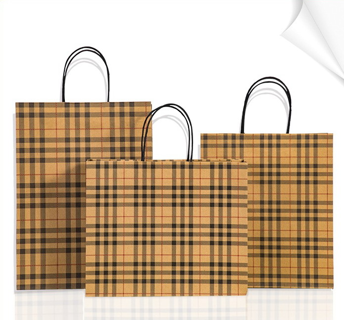 35112 Baking and packaging checkered kraft paper clothing gift bags can be printed with a logo